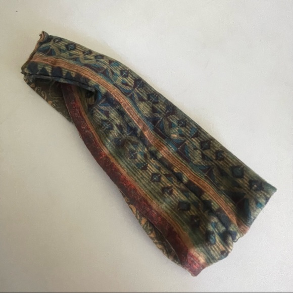 Icing Accessories - NWOT Soft Tribal Headband